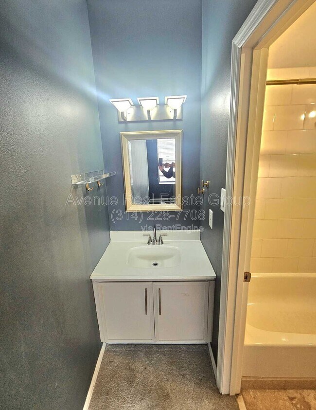 Building Photo - 4322 Maryland Ave