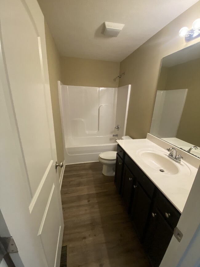 Building Photo - 328 Fairbanks Ave