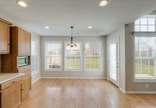 Building Photo - 2481 Crescenzio Way
