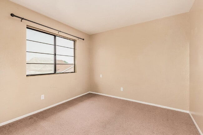 Building Photo - 3 bed 2.5 bath Single Family Home - Union ...