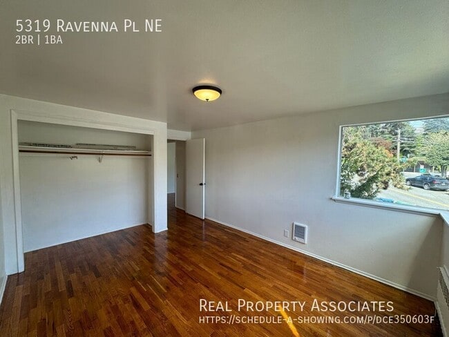 Building Photo - 5319 Ravenna Pl NE