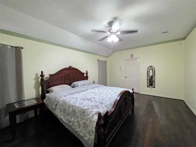 Building Photo - 17226 Stratford Green Dr