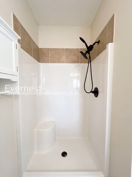 Building Photo - 412 Drema Ct