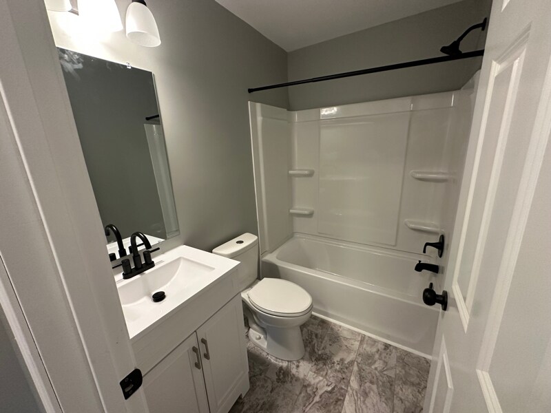 Building Photo - 123 S Sam Davis Ave