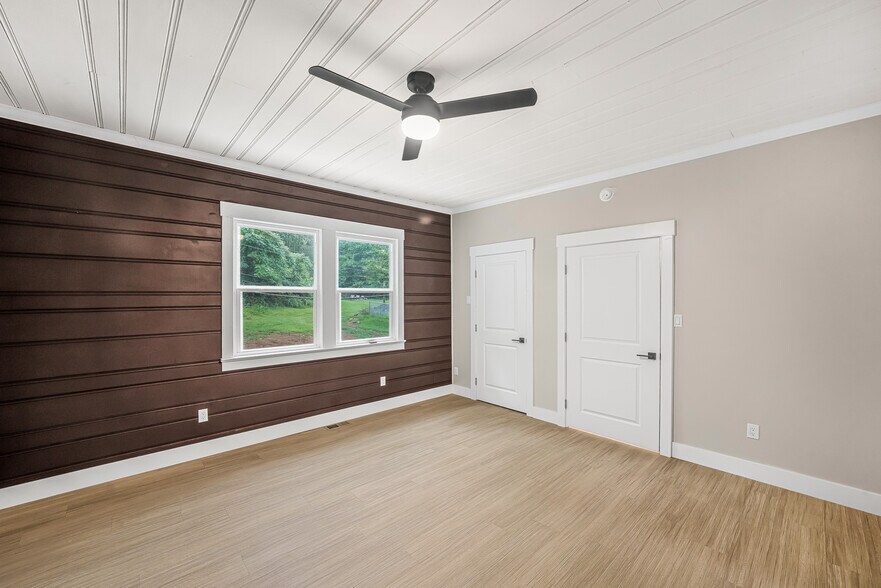 Building Photo - 71 Dreamland Park Dr