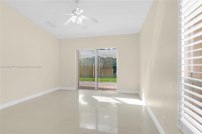 Building Photo - 4108 NE 22nd St