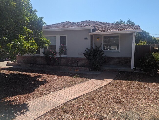 Building Photo - 485 S Fair Oaks Ave