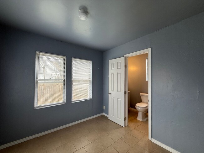 Building Photo - Charming Living in the Heart of Historic M...