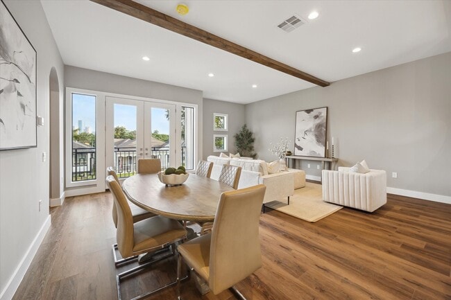 Building Photo - 3102 Eunice St