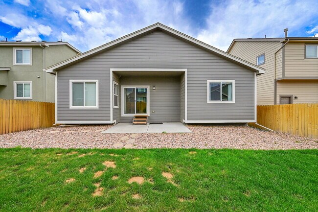 Building Photo - $2,895 - 4 Bed, 3 Bath Home in Colorado Sp...