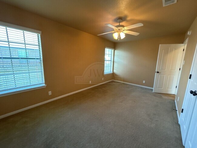 Building Photo - 5508 Aquarius Dr