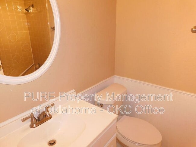 Building Photo - 4800 Cinderella Dr