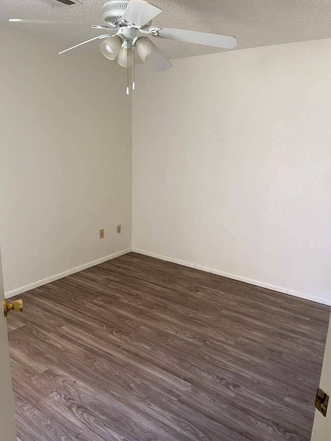 Building Photo - 3083 Shoshone Pl