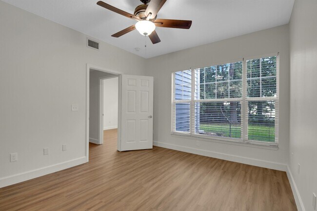 Building Photo - 35111 Harbour Vista Cir
