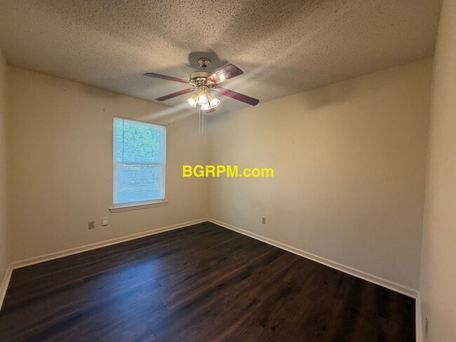 Building Photo - Remodeled 3 Bedroom Home