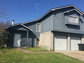 Building Photo - 15714 Baybriar Dr