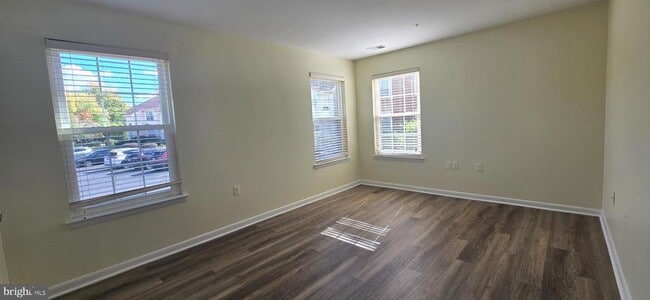 Building Photo - 8883 Rusland Ct