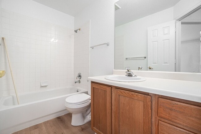 Building Photo - Great Townhome in Fort Collins