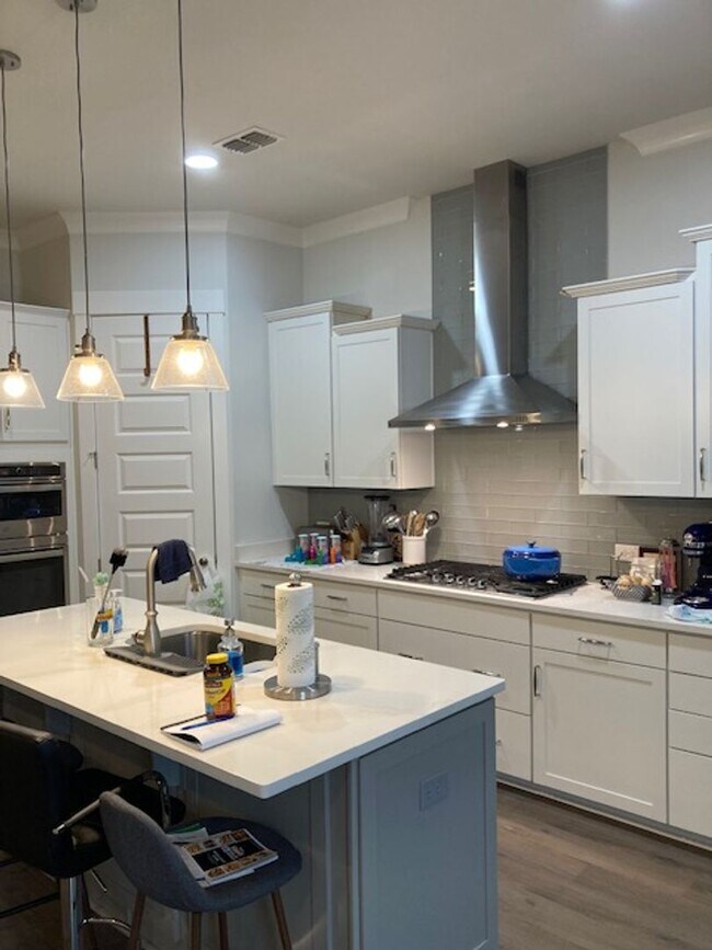 Building Photo - 3 Bed/2.5 Bath Townhome in Dune's West of Mount Pleasant!