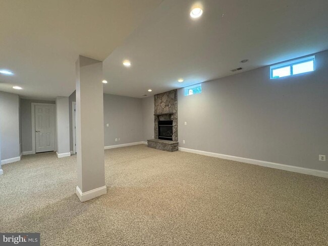 Building Photo - 13868 Piedmont Vista Dr