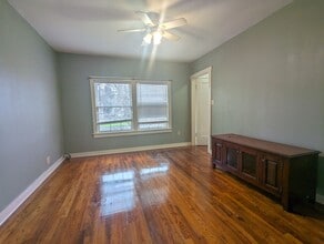 Building Photo - Garage Studio Apartment in Texarkana, Arka...