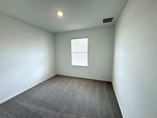 Building Photo - 410 Drizzle Dr