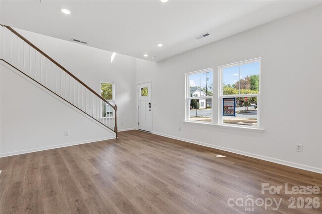 Building Photo - 504 Annie Lowery Wy