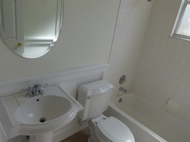 Building Photo - 816 Elm Forest Dr