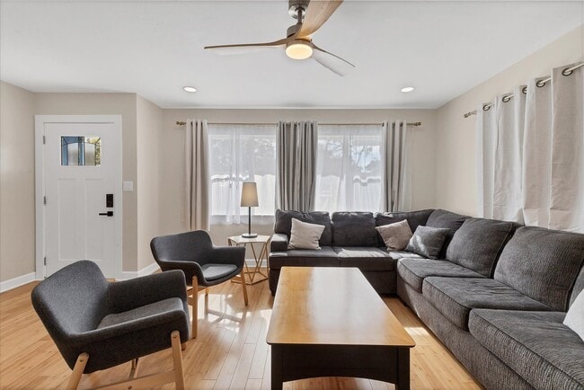 Building Photo - 2667 Cheryle Ln