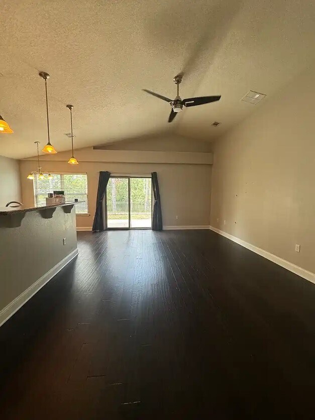 Building Photo - 9636 Seafarer's Way