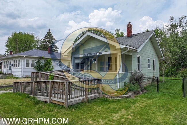 Building Photo - AVAILABLE NOW! FLINT SCHOOLS