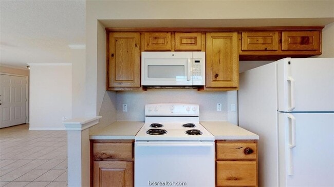 Building Photo - 2318 Cornell Dr