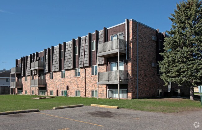 Building Photo - Hutchinson Estates II