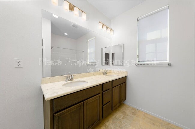 Building Photo - 1708 Cal Orchid Pl