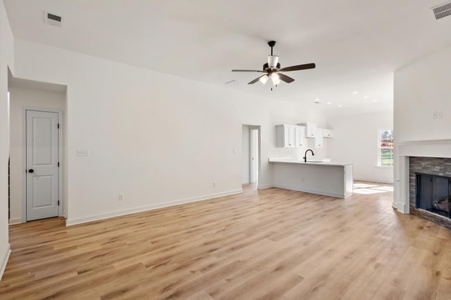 Building Photo - 6559 Beckett Ln