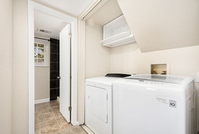 Building Photo - Spacious 3-Bedroom Home with 4th bedroom on lower level & Attached Garage