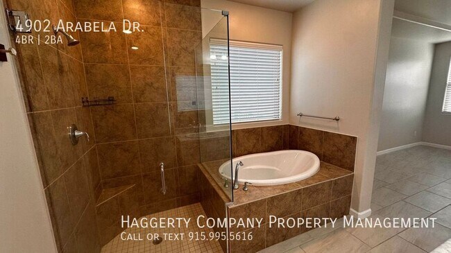 Building Photo - 4902 Arabela Dr