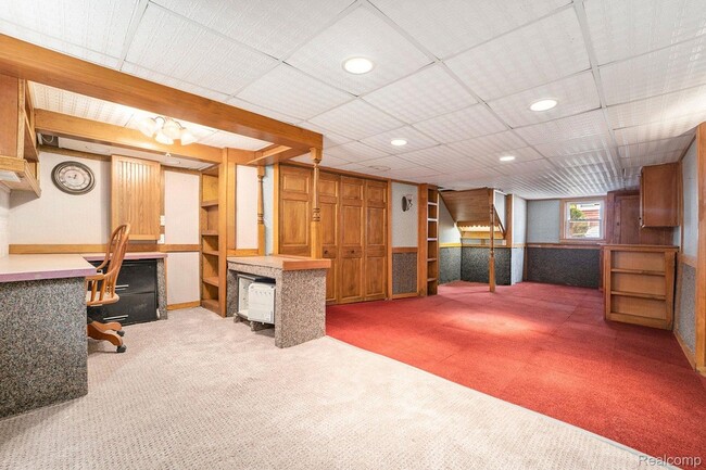 Building Photo - 2716 Van Alstyne St