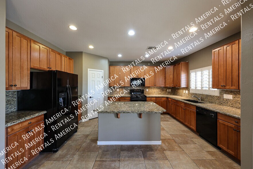 Building Photo - 26462 N 165th Dr