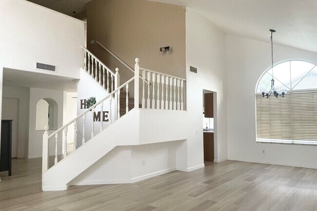 Building Photo - 11417 W Sage Ct