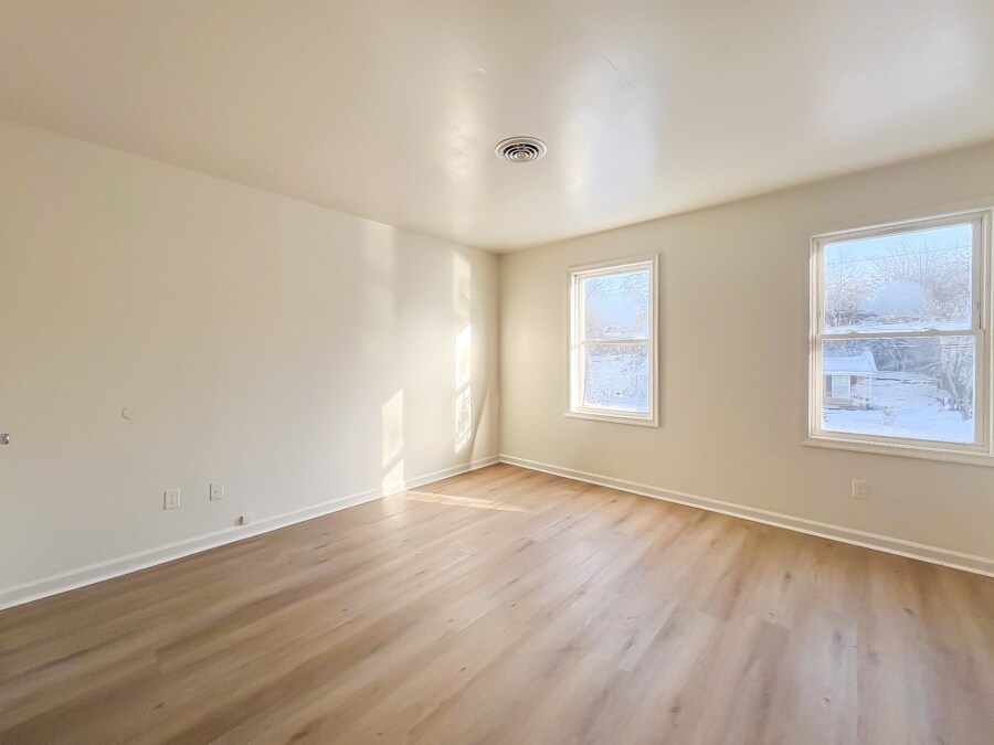 Building Photo - 30 Fox Hill Dr