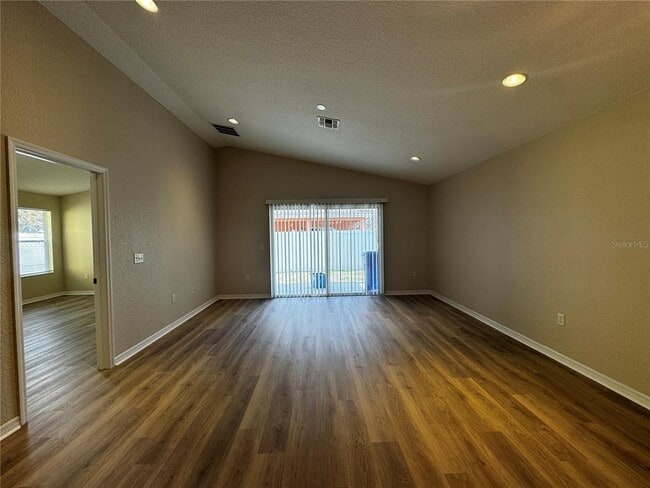 Building Photo - 12388 NE 48th Loop