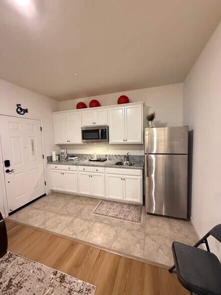Building Photo - 2056 Ballet Way
