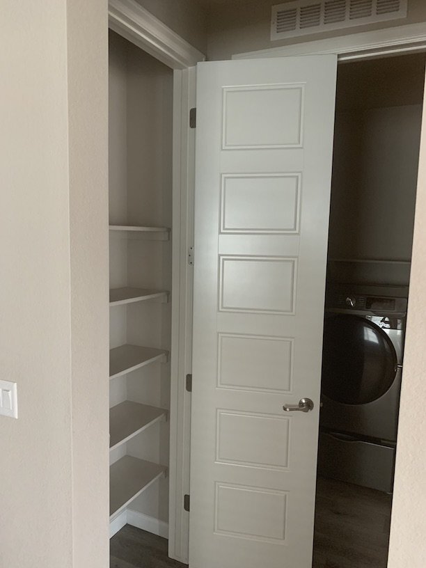 Building Photo - Three bedroom, three bath house for rent.