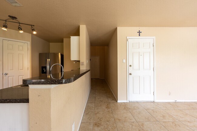 Building Photo - 337 Longhorn Way