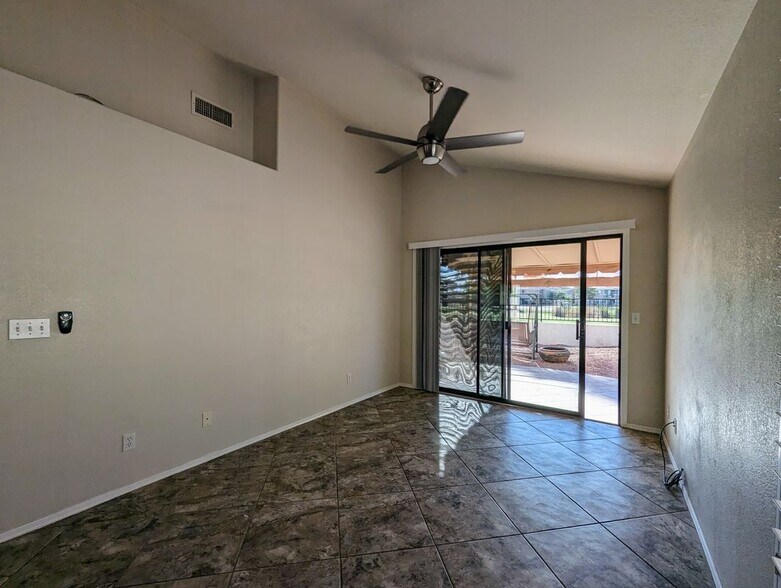 Building Photo - 1902 N Barkley, 14