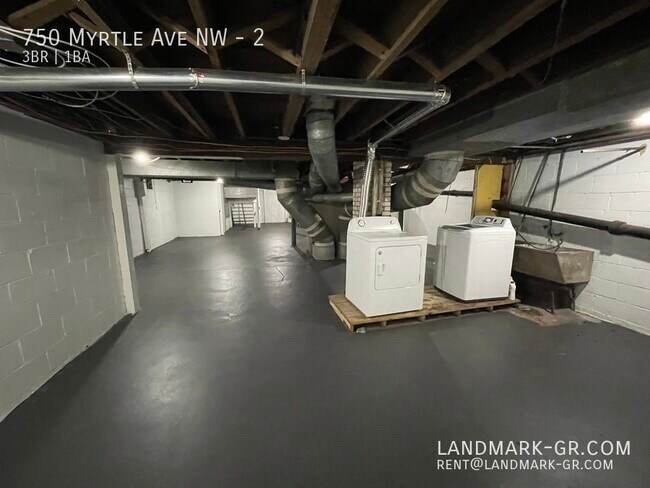 Building Photo - 750 Myrtle St NW