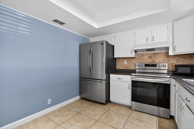 Building Photo - 1759 NE 40th Pl