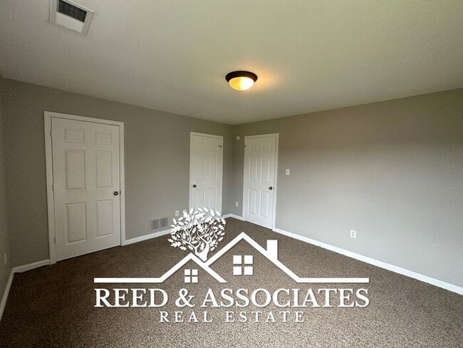 Building Photo - 4 Bedrooms in Southaven!