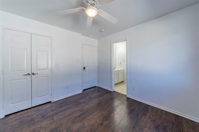 Building Photo - 7042 Hedgebrook